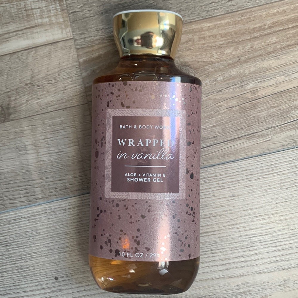 Bath & body works Vanilla shower gel 💗